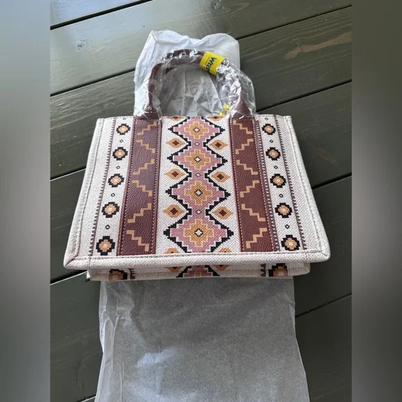 Wrangler Southwestern Tote Handbag - Picture 12 of 15